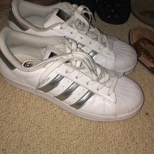 Silver adidas superstar